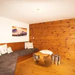 Διαμέρισμα Loya Wild32 *